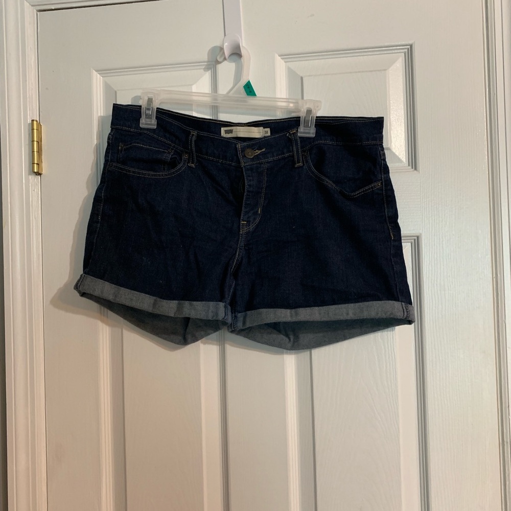 Dark blue Levi’s shorts